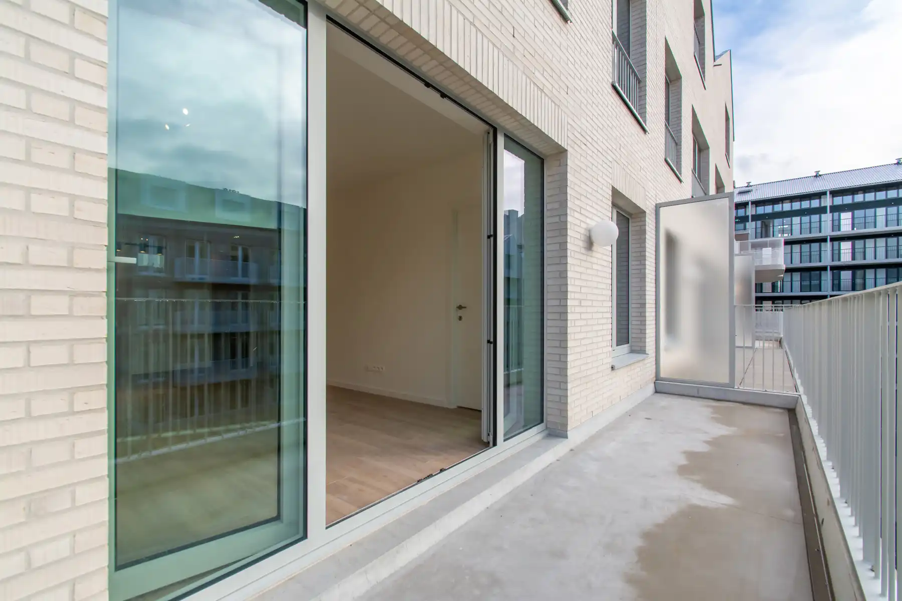Lichtrijk nieuwbouwappartement met 2 slaapkamers en terras foto 8