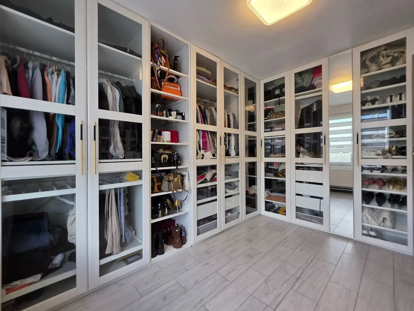 Uniek gerenoveerde 4-slaapkamerwoning op wandelafstand van centrum Kortrijk - EPC A foto 12