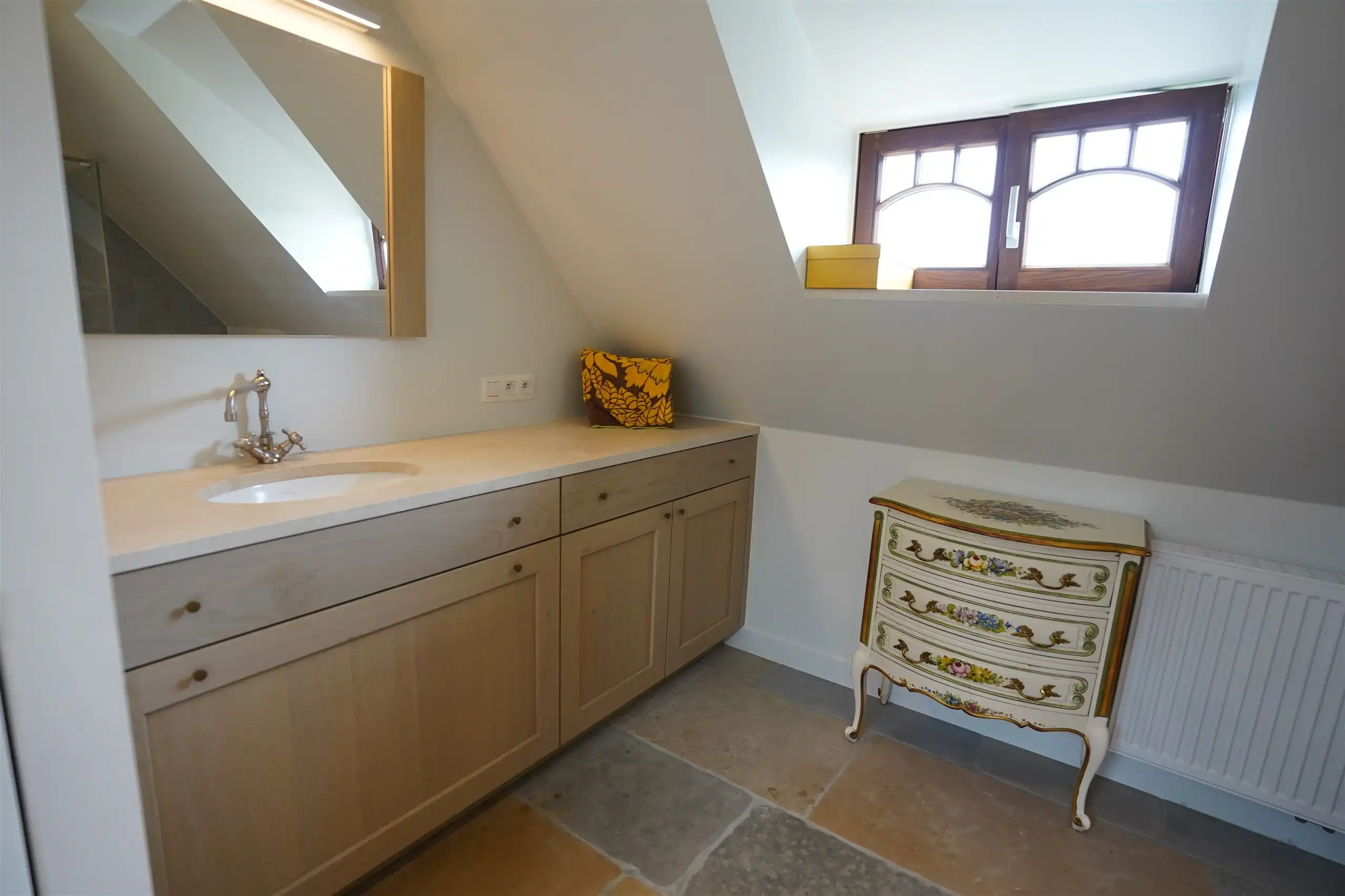 Waar stilte fluistert – verborgen parel op 3500 m² + atelier foto 29