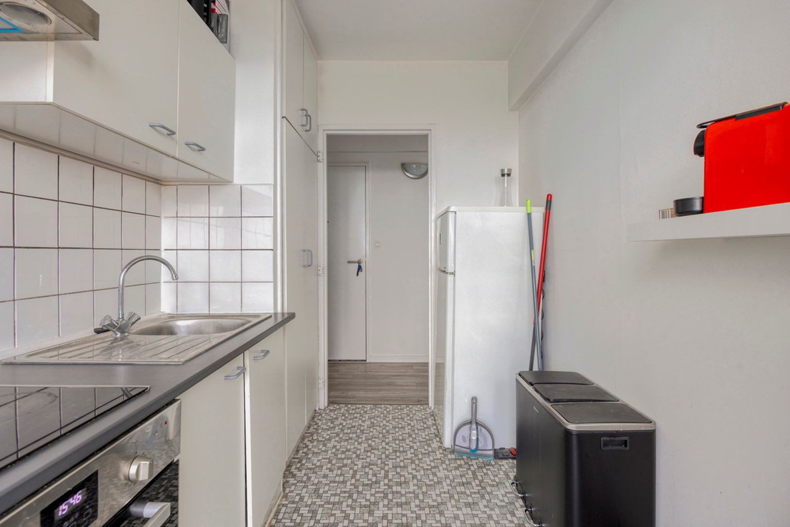 Instapklaar 2-slaapkamerappartement met panoramisch uitzicht foto 4