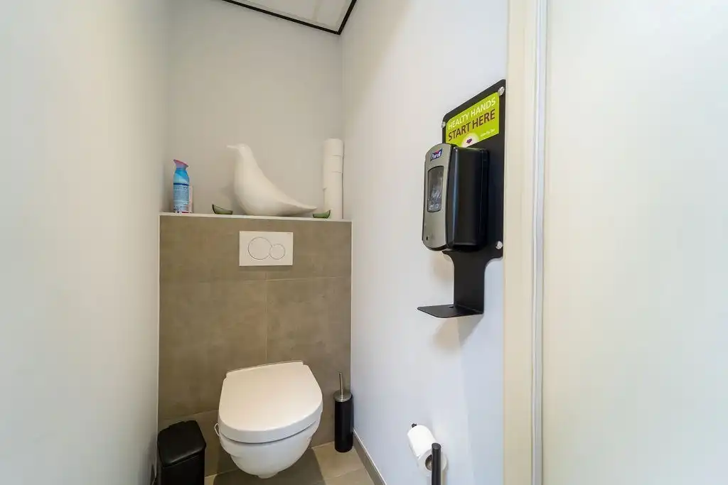 UITSTEKENDE OPBRENGSTENEIGENDOM - MODERNE COMMERCIËLE HANDELSRUIMTE MET BERGING OP TOPLOCATIE NABIJ HASSELT CENTRUM VANAF 295.000 EURO foto 13