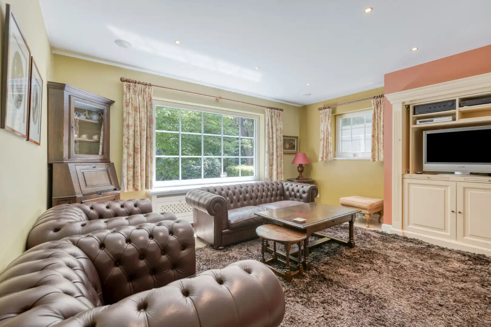 Prachtige villa met ruime tuin, zwembad en dubbele garage in Mol-Wezel ! foto 6