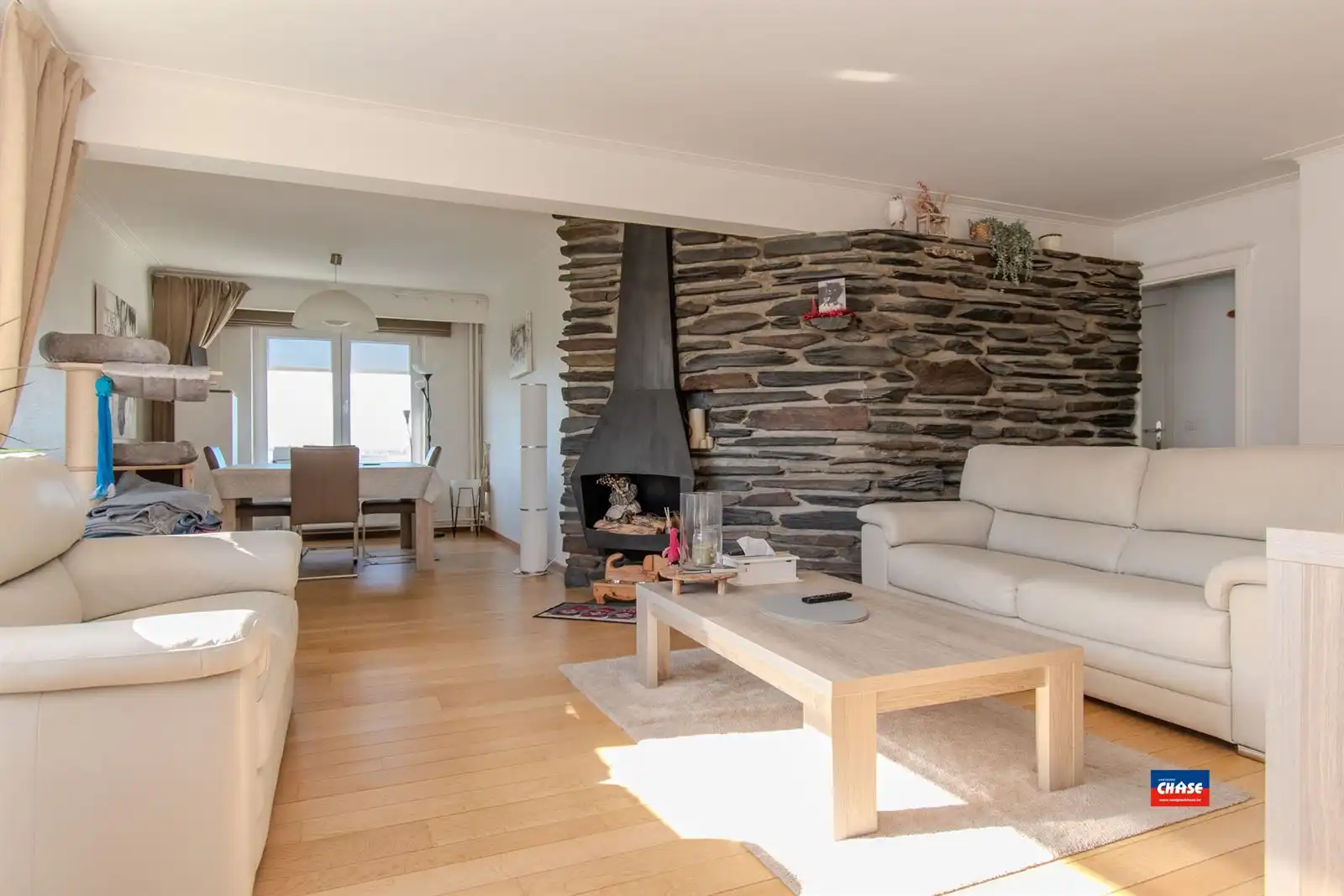 Knap 1 tot 3-slaapkamer appartement met terras foto {{pictureIndex}}