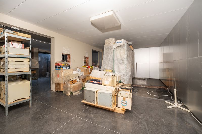 Centrum Roeselare - Horeca pand met woongelegenheid en garage foto 21