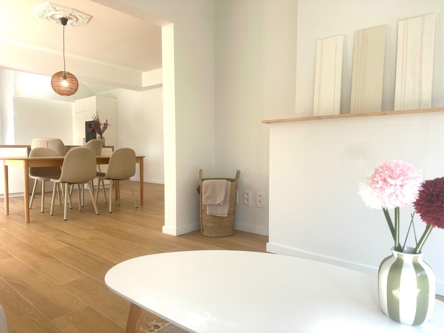 Instapklare, recent gerenoveerde woning op toplocatie in Laarne foto 6