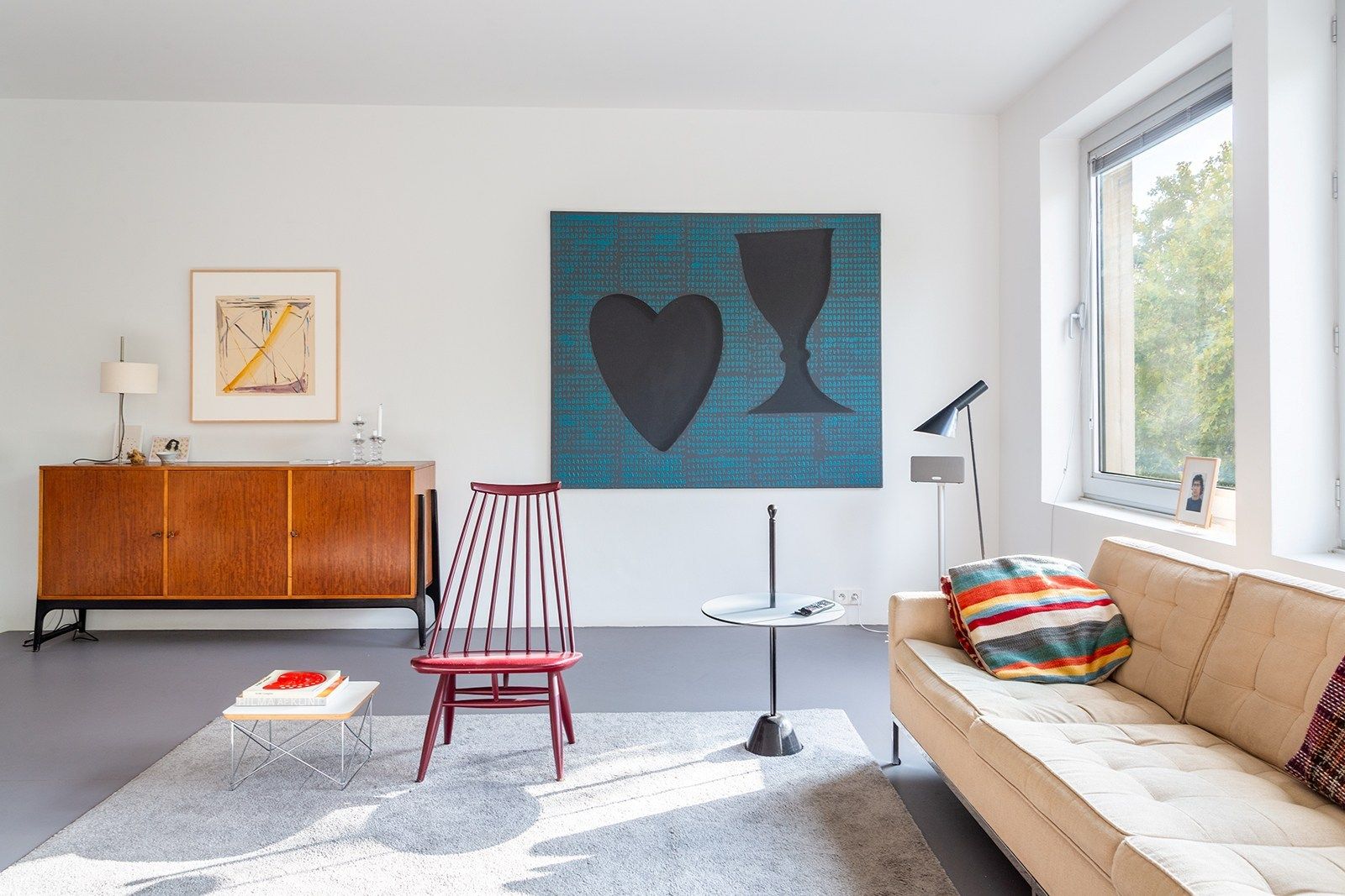 Architecturale parel met een zee van ruimte foto 3