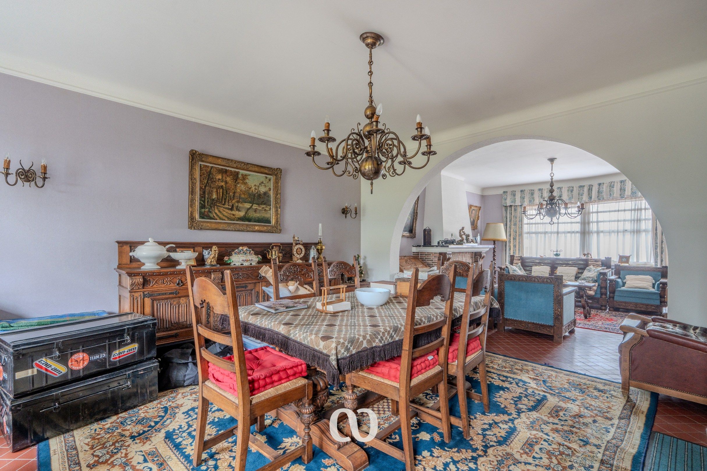 Zeer grote karaktervolle woning in art-deco stijl met tal van mogelijkheden foto 2