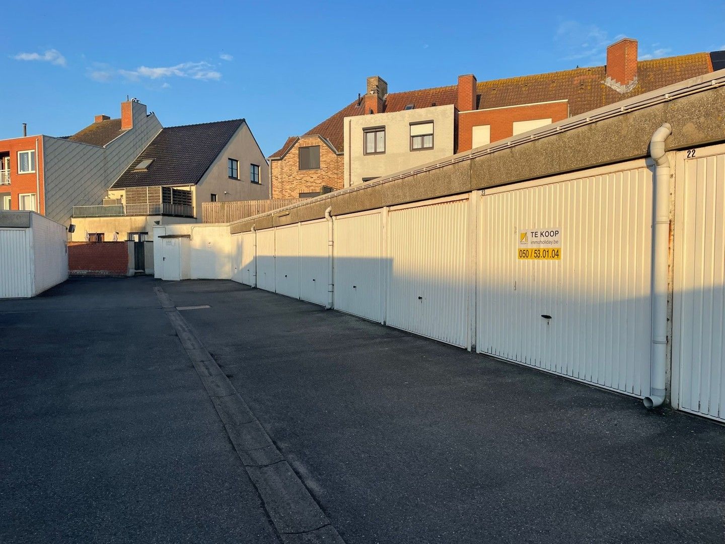 Garagebox in complex nabij het strand foto 2