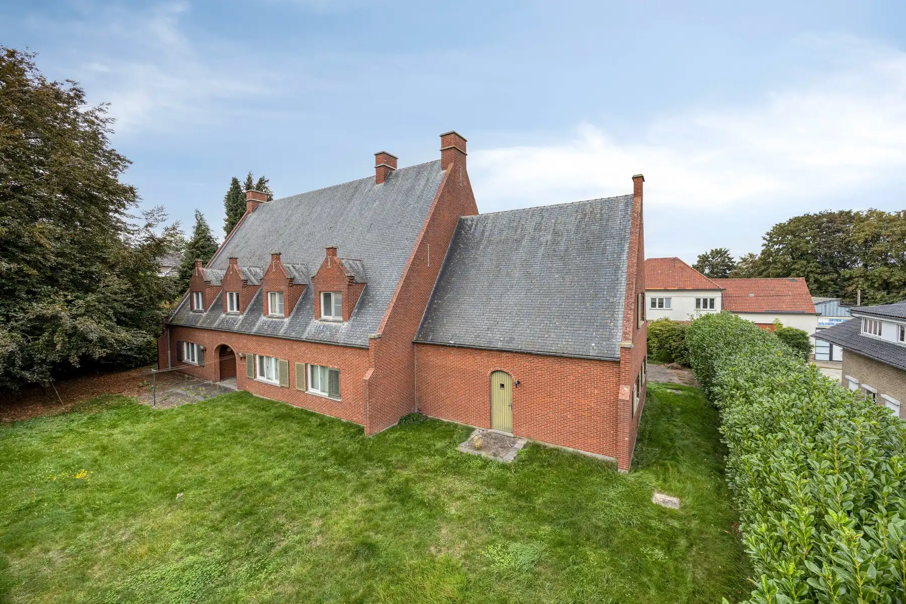 Karaktervolle villa met uitzonderlijk veel ruimte en tal van mogelijkheden foto 24