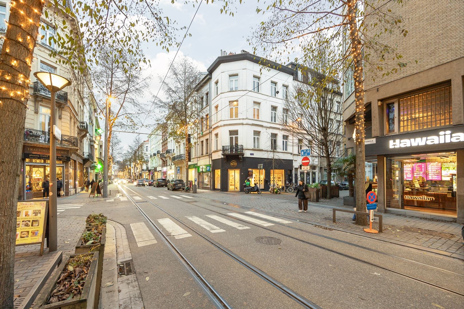 Gerenoveerd appartement midden in de stad foto 17