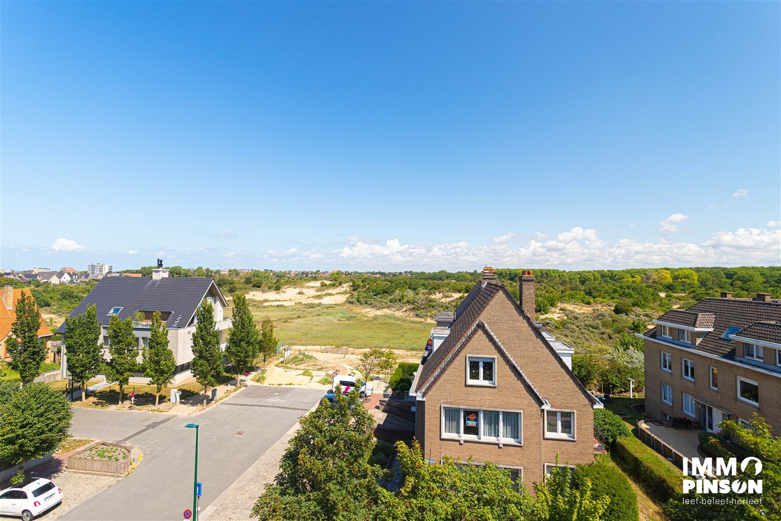 Ruim penthouse met groot zonneterras en prachtig uitzicht foto 3