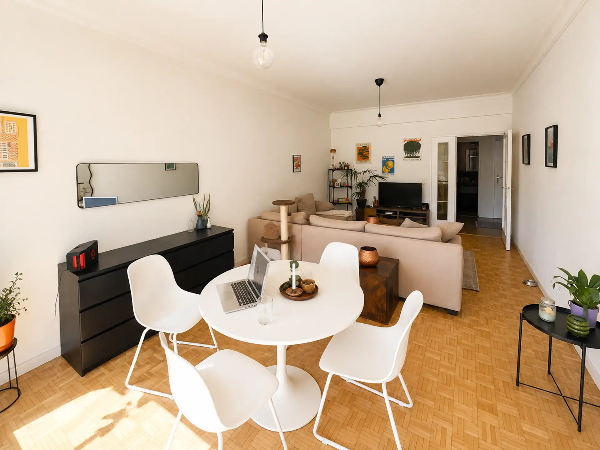 Charmant 2-slaapkamerappartement met terras foto 2