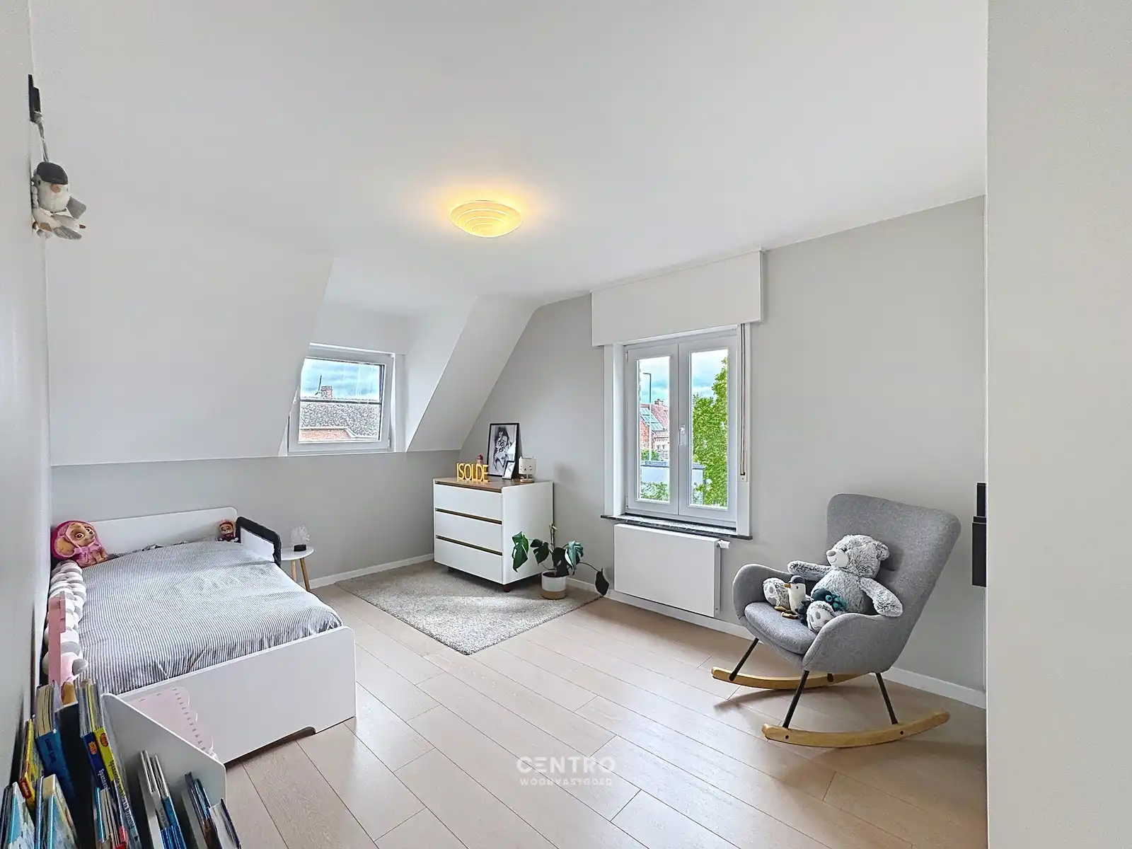 GERENOVEERDE VILLA  met 5 slpks, opslagruimte en ZUIDgerichte tuin! foto 18