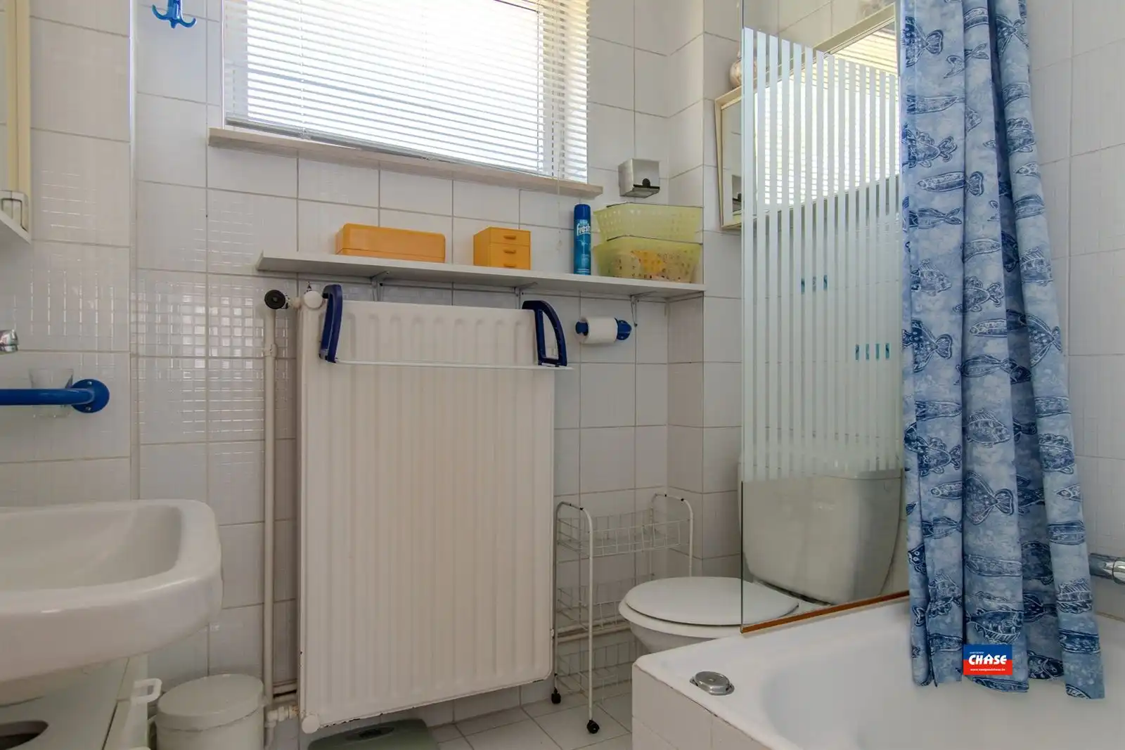 HOB met drie slaapkamers, garage en tuin foto 16