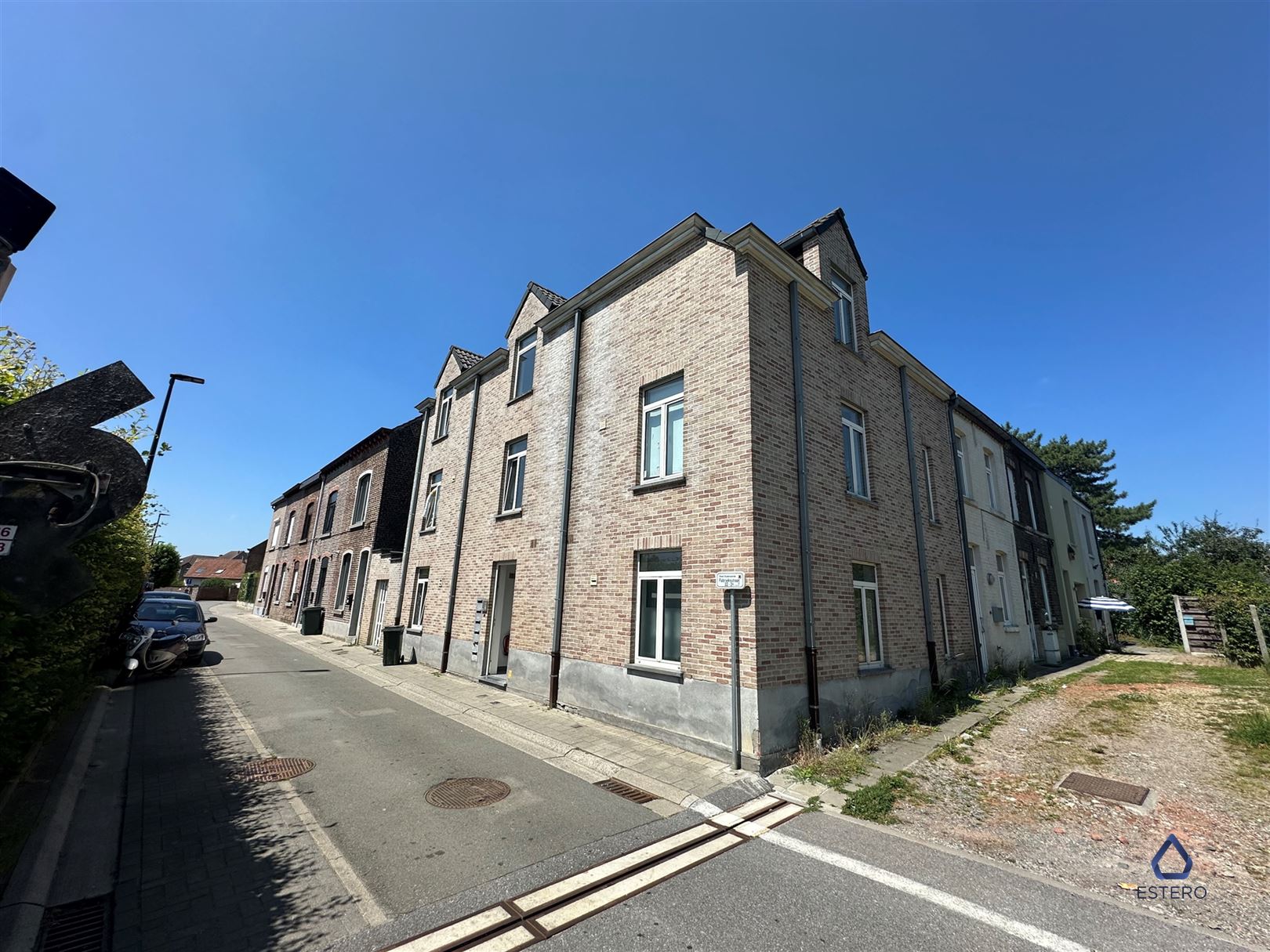 Opbrengsteigendom in Oudenaarde met 6 units foto {{pictureIndex}}