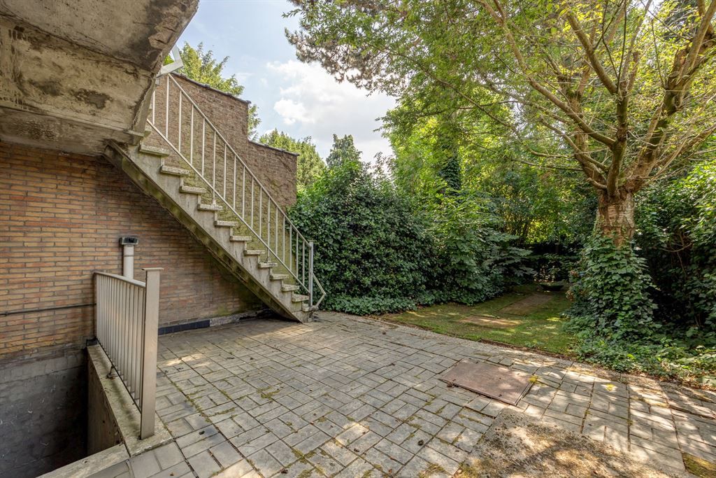  Ruime, karaktervolle bel-etage met grote tuin foto 5