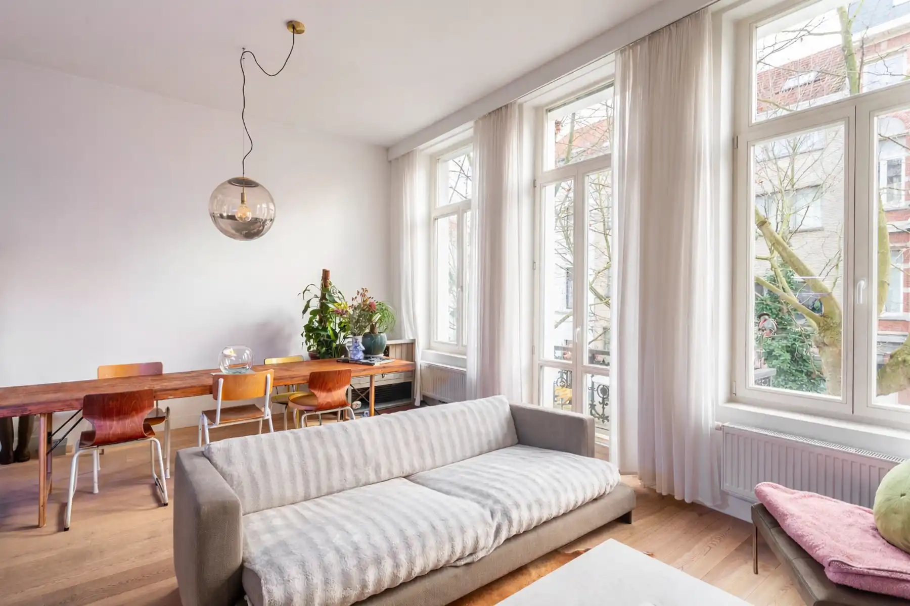 2 slpk appartement met balkon op het bruisende Zuid foto 4