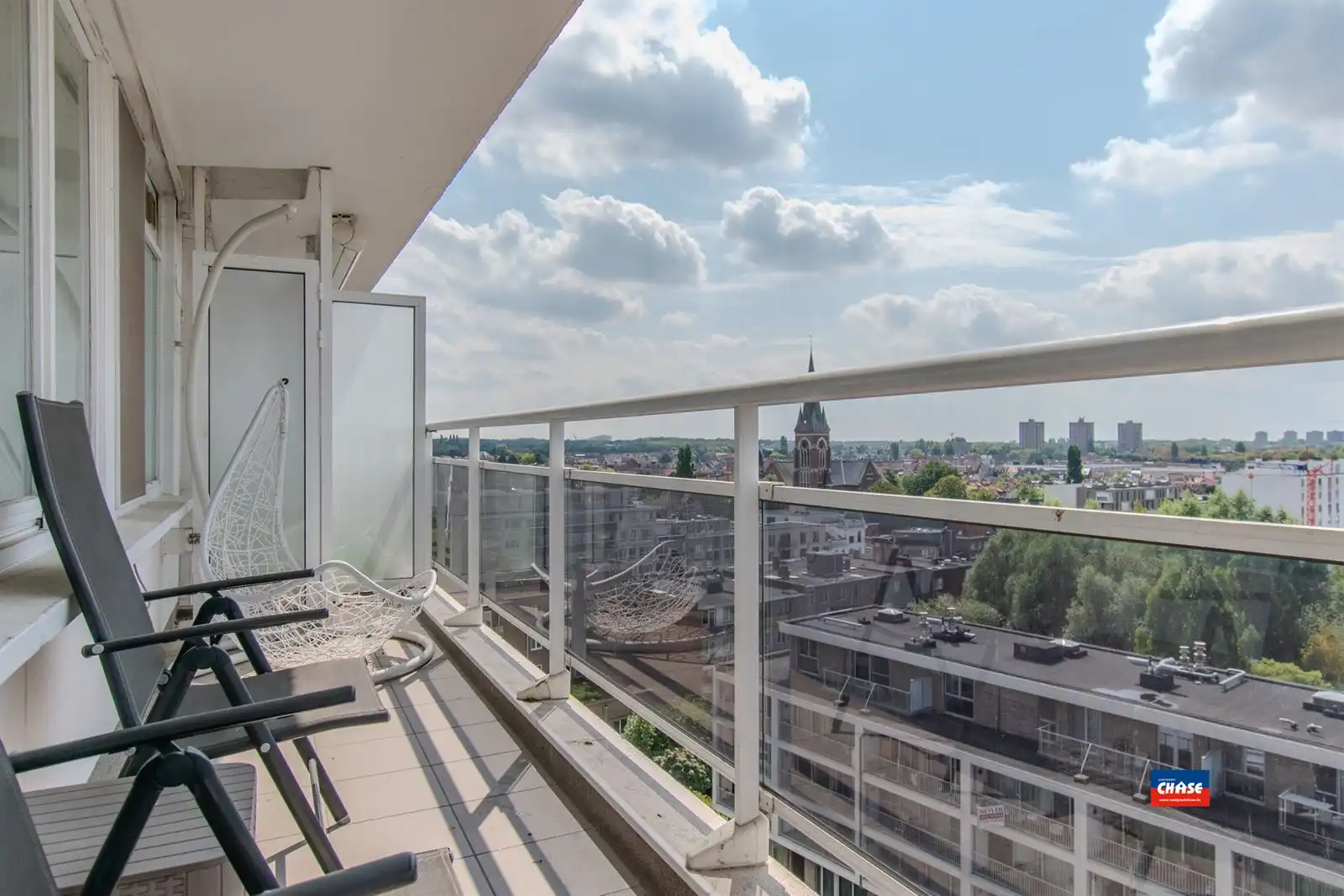 Ruim appartement met 2 slpks en 2 terrassen  foto 6