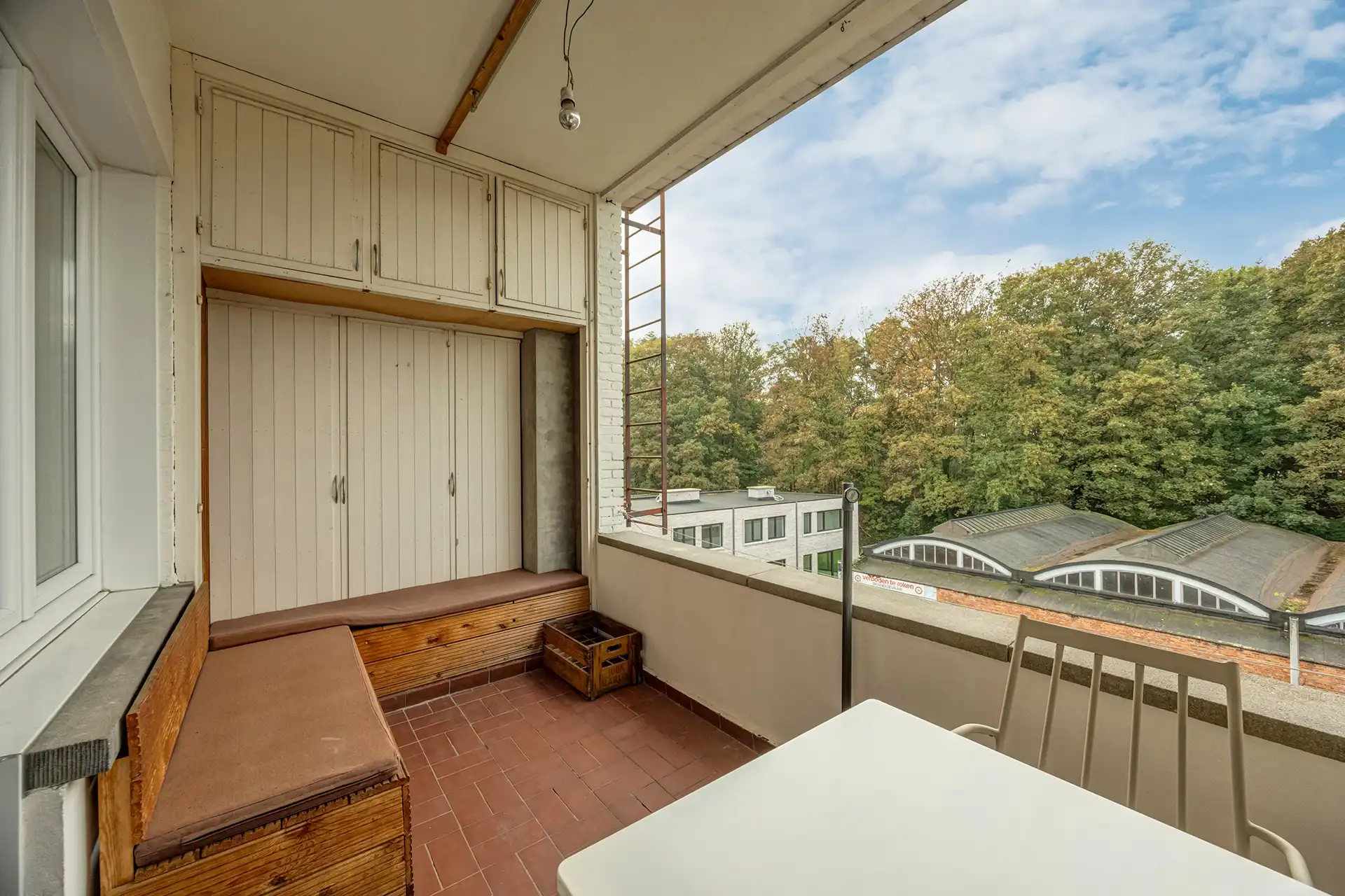 LICHTRIJK APPARTEMENT MET TERRAS IN CENTRUM MORTSEL foto 12