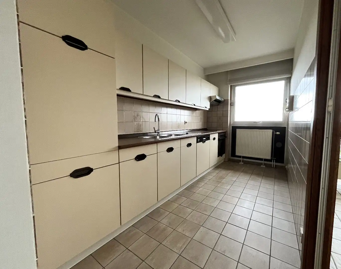 Comfortabel 2-slpk appartement met terras en autostaanplaats foto 6
