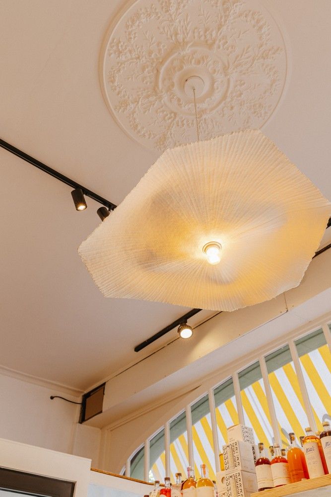 Buitengewoon royaal herenhuis centrum Gent met verwarmd buitenzwembad. foto 31