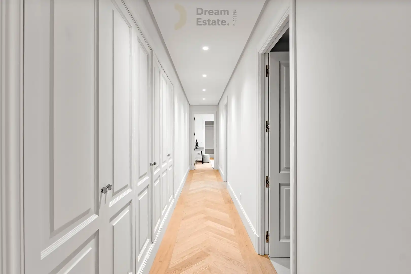 Schitterende nieuwe villa gelegen te La Cerquila, Nueva Andalucía, Marbella. foto 24