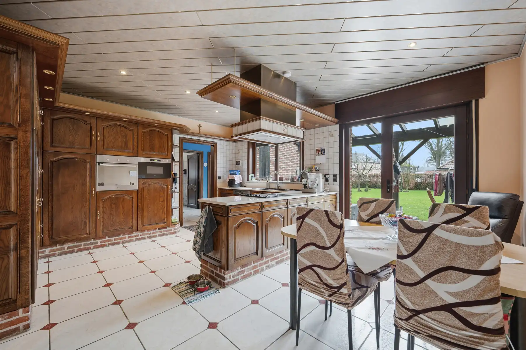 Villa van 329m² met 4 slpk op 1583m² te ITEGEM foto 13