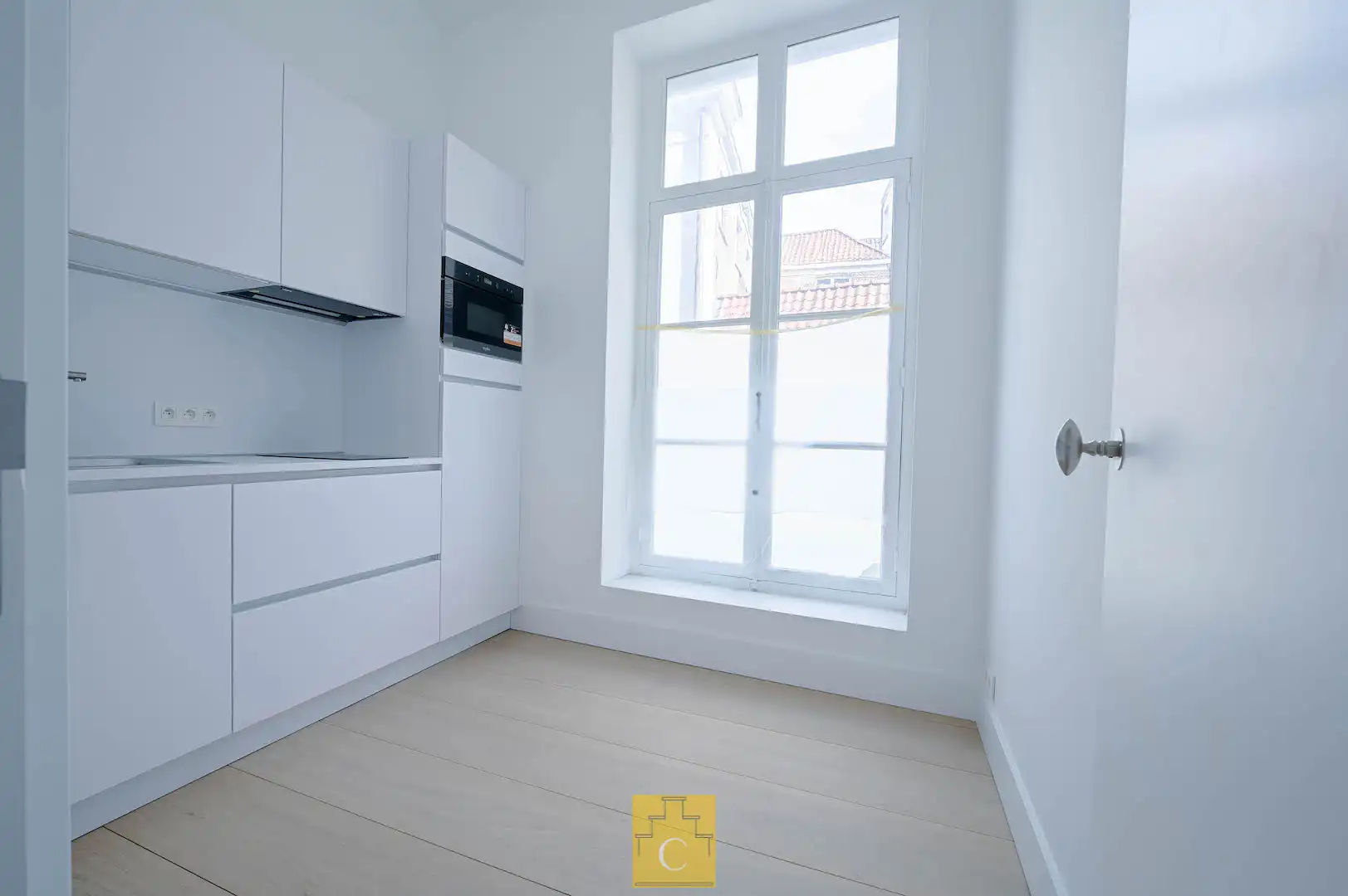 2 ruime kantoorruimtes met hoge plafonds in charmant herenhuis foto 13