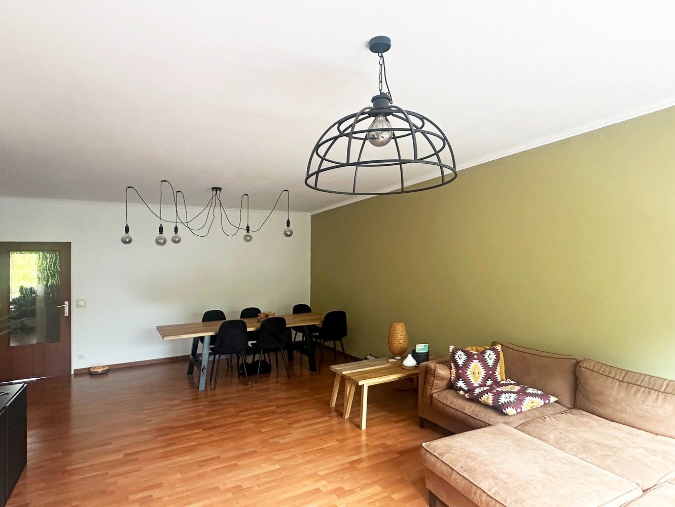 Gunstig centraal gelegen 2-slaapkamerappartement met garagebox foto 3