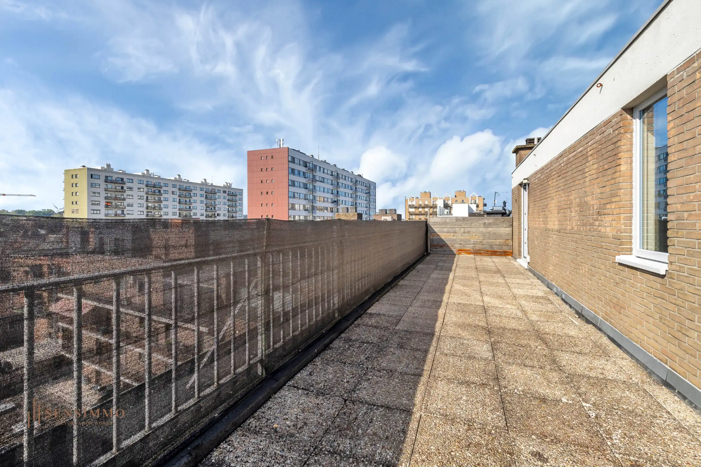 CHARMANTE PENTHOUSE MET RUIM TERRAS IN HARTJE GENK foto 15