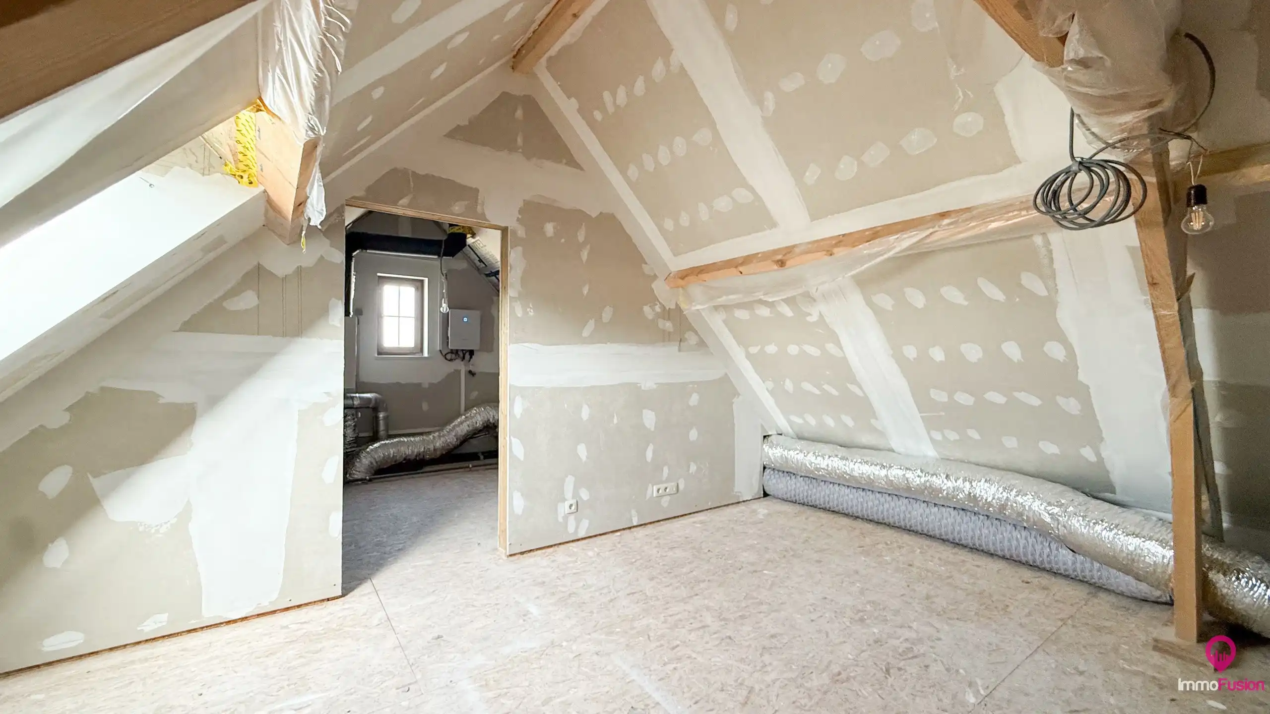 Exclusieve energiezuinige nieuwbouwwoning met 3 slpkms! foto 45