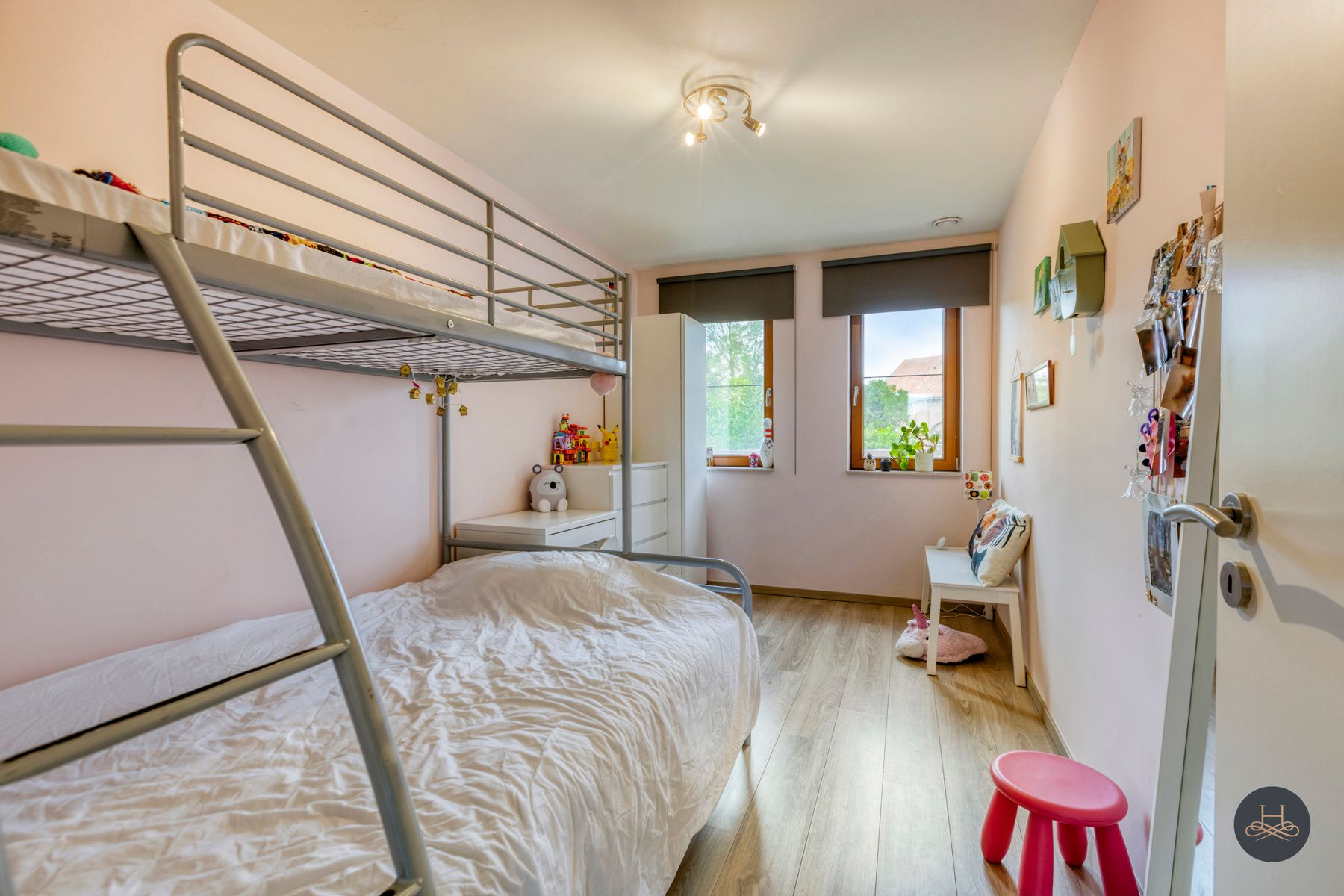 Gezellige en moderne halfopen woning met leuke tuin foto 15