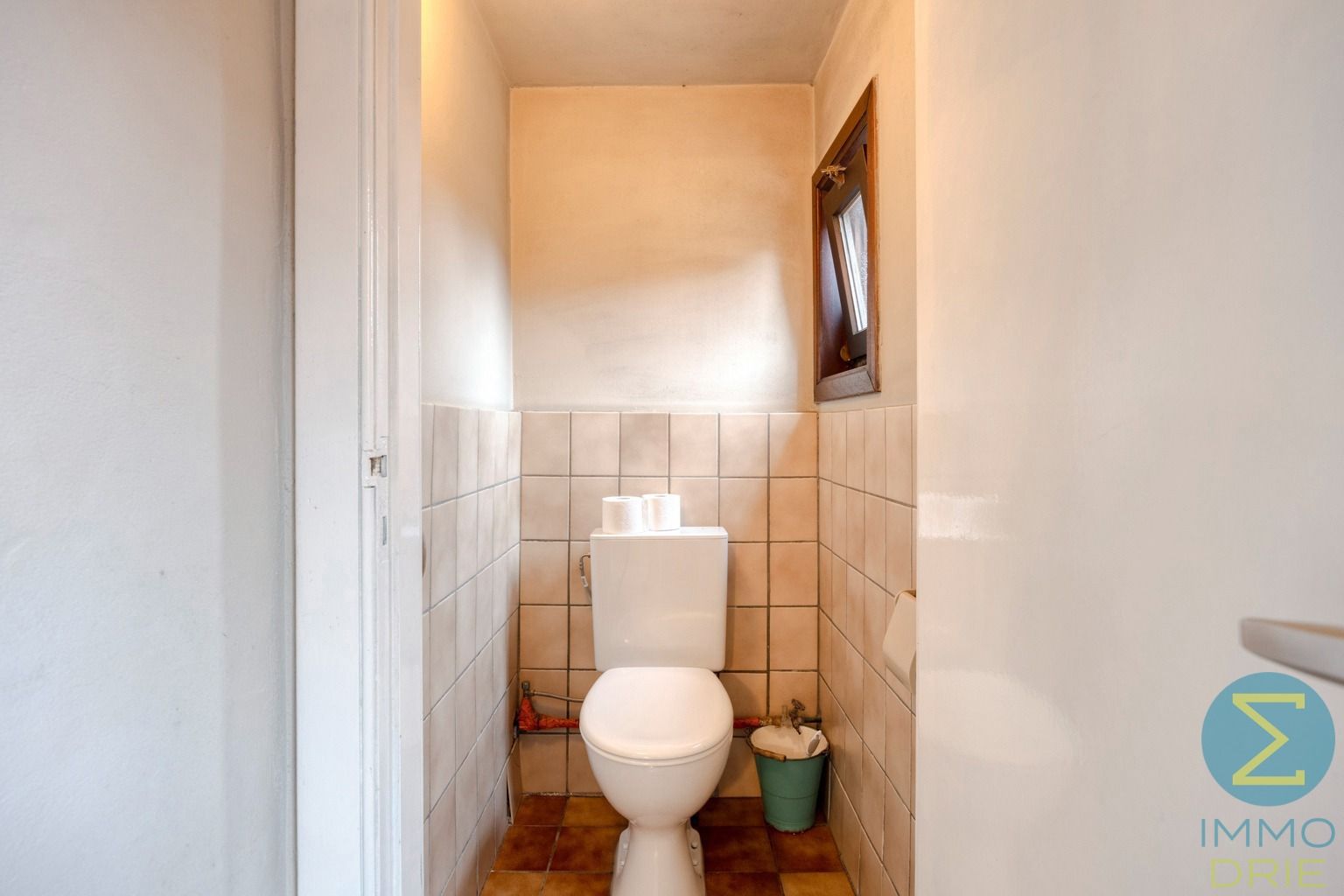 Rustig gelegen te renoveren woning met 3 slpks op 855 m² foto 15