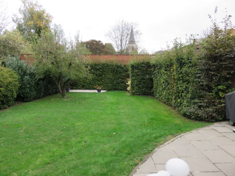 Ruime woning met 4 slaapkamers foto 3