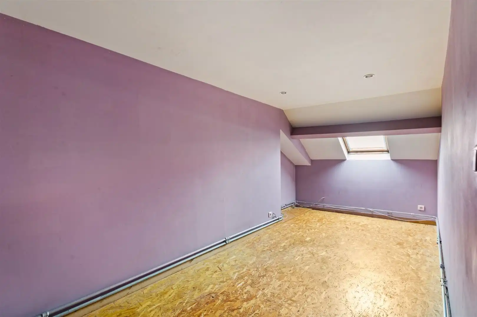 Te renoveren woning met garage in centrum foto 12