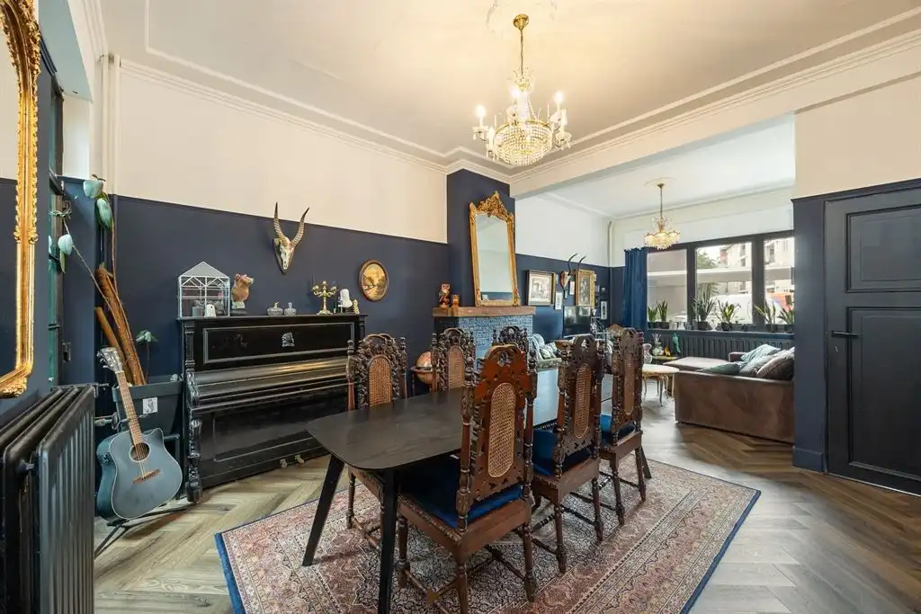 Stijlvol gerenoveerde woning met authentieke charme, zonnige tuin en toplocatie foto 6