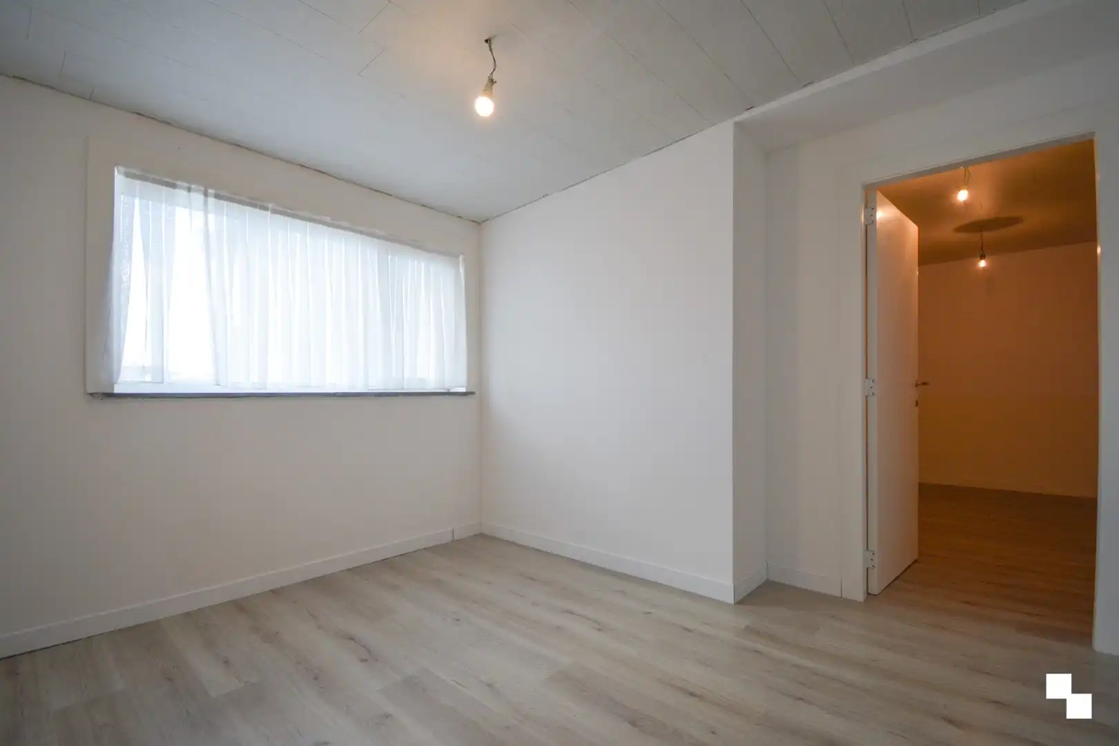 Instapklare kleine woning met terras. foto 15