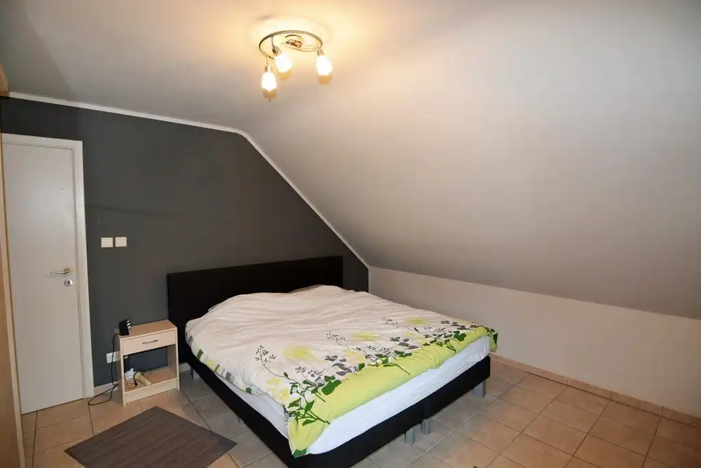 Energiezuinig appartement met 2 slpks, terras en inpandige garage. foto 10
