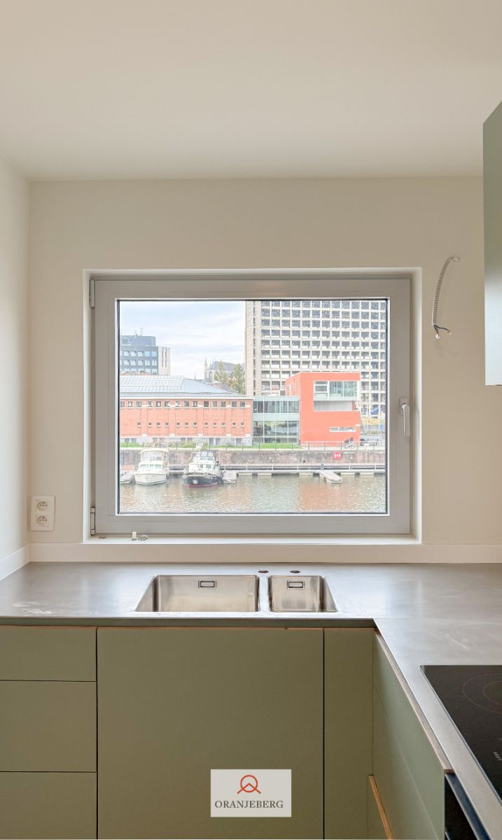 Appartement met prachtig zicht over de Portus Ganda foto 5