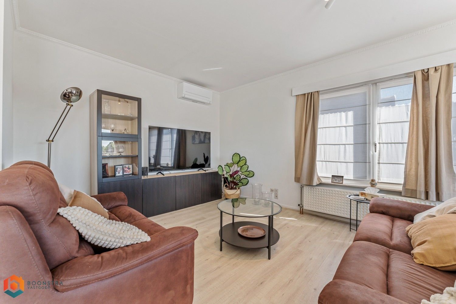 Duplex app. met 3 slpkrs en garage in het centrum foto 3