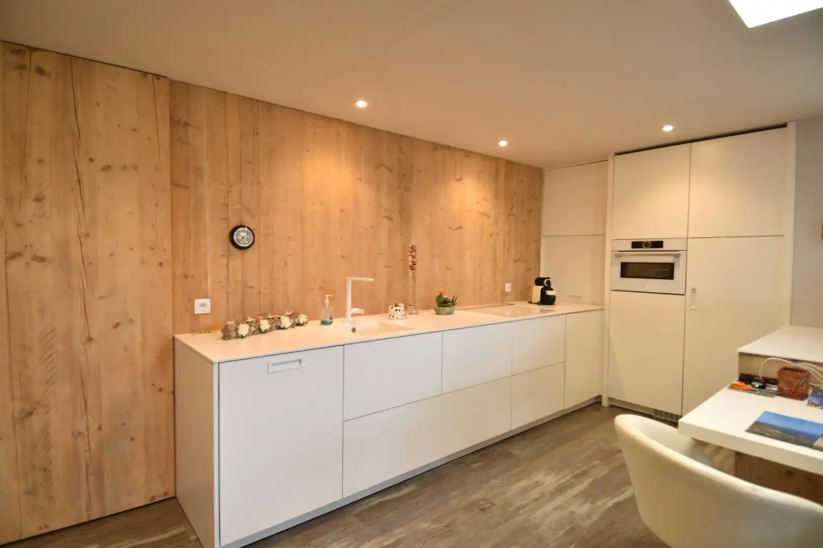 Uitzonderlijk vastgoed te koop op een zeer royaal perceel (2103 m²) in Gullegem foto 21