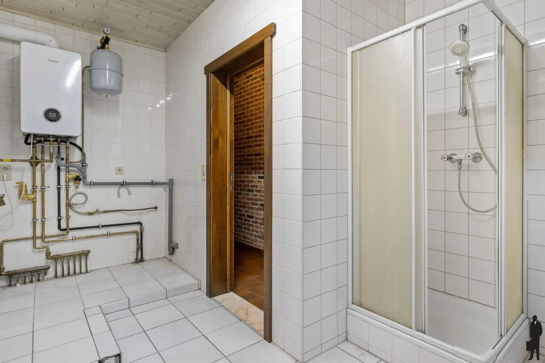 Charmante gezinswoning met 4 slaapkamers en grote tuin foto 14