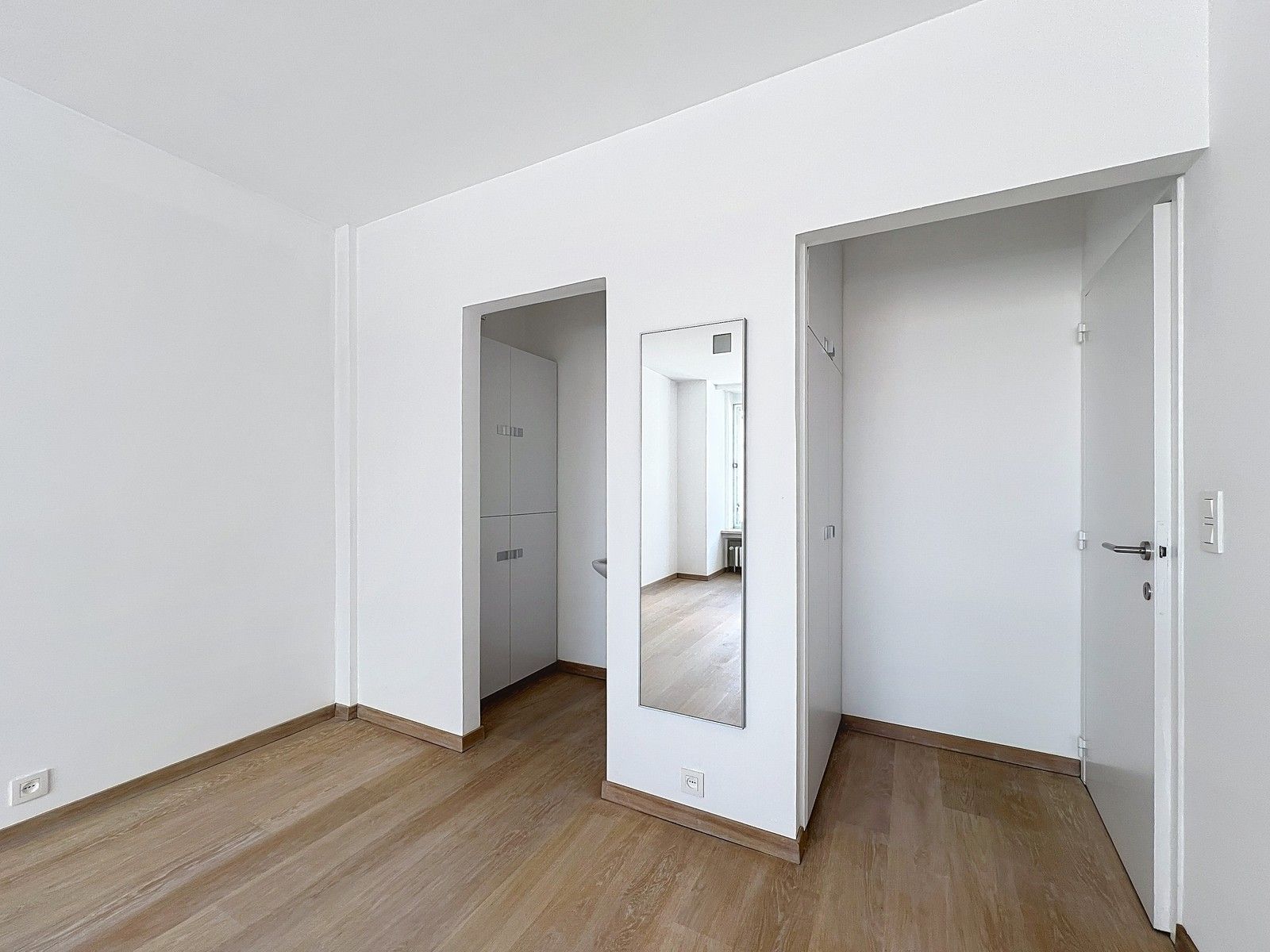 Rustig gelegen LICHTRIJK 3 SLPK appartement (157m²) nabij centrum en station Roeselare. foto 16