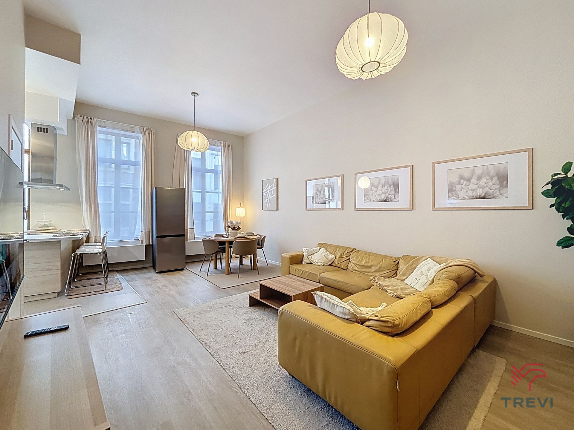 Prachtig gemeubileerd 3-slaapkamer appartement van 125m². foto 3