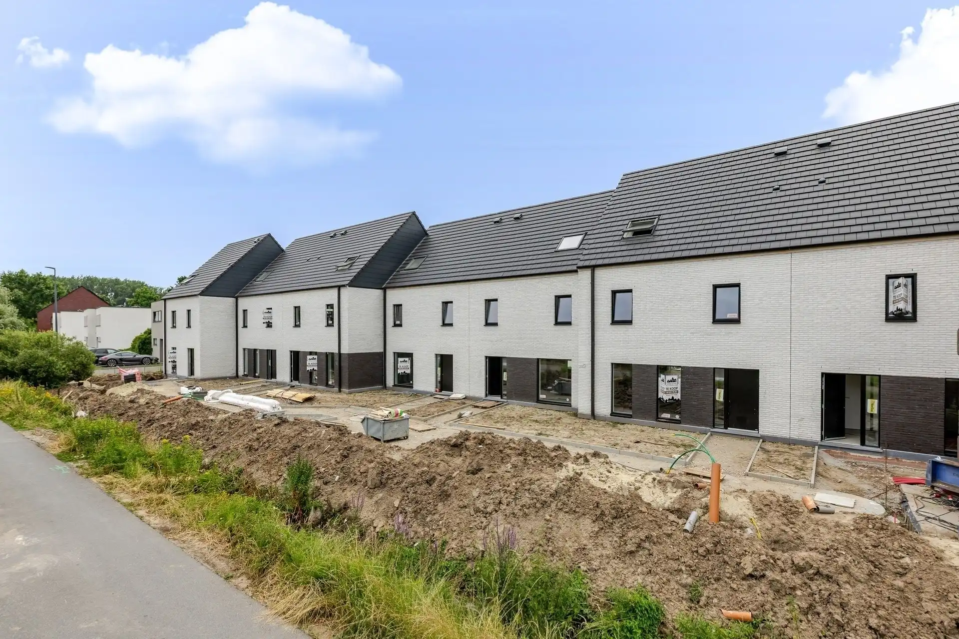Nieuwbouwwoning met 3 slaapkamers in een zeer rustige buurt foto 3