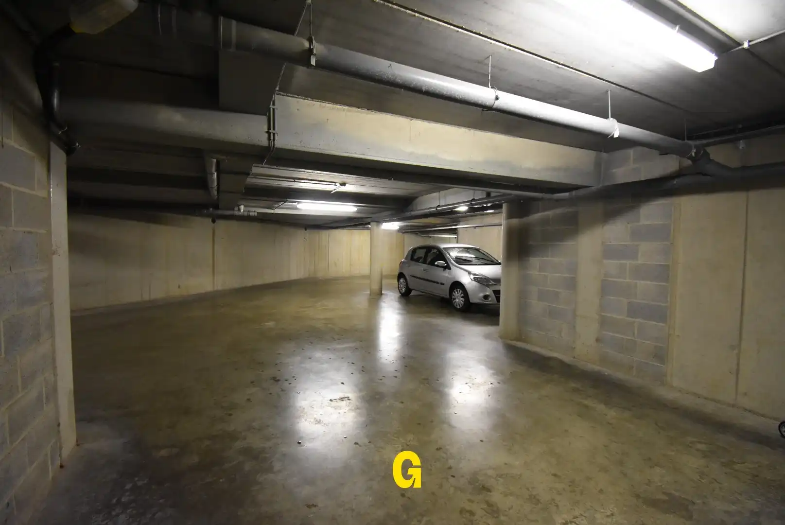 Ruim en degelijk appartement met twee slaapkamers, garage en kelderberging foto 28