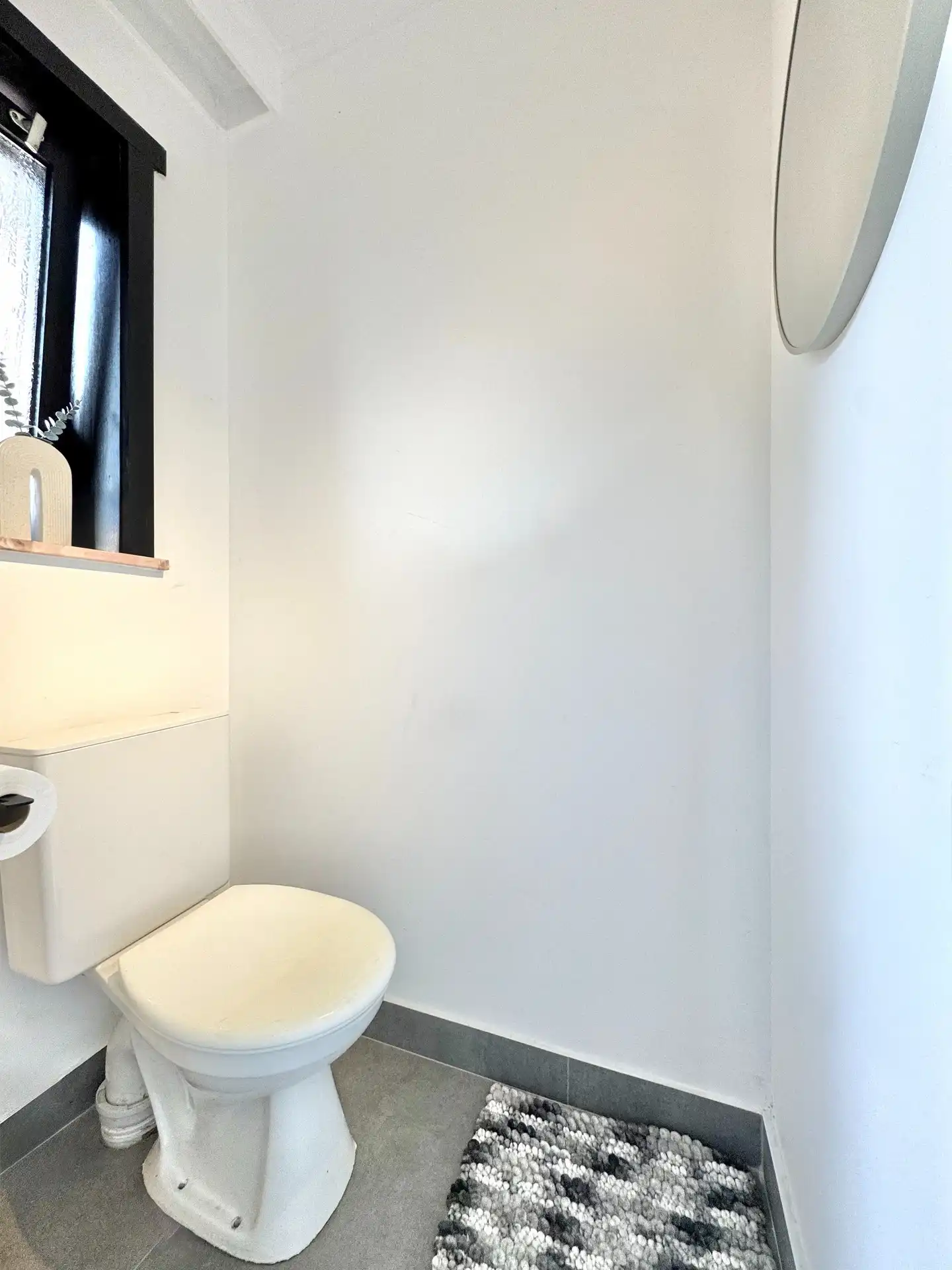 GERENOVEERDE GELIJKVLOERSE WONING | 3 KAMERS | GARAGE | 274 M² foto 6