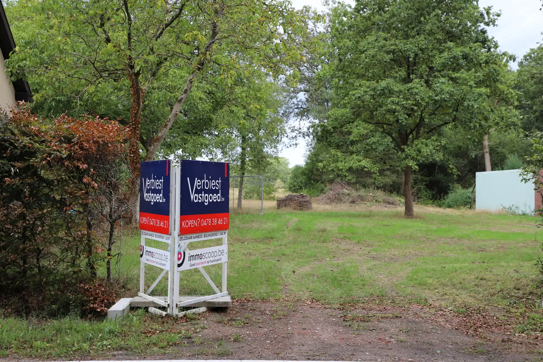 Perceel van 1.342 m² met blijvend groen uitzicht foto 4