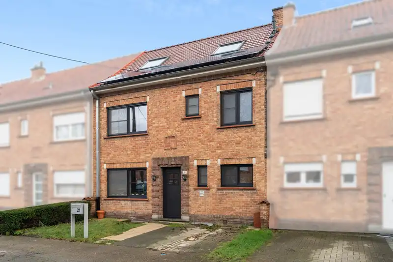 Roeselare - Charmante gezinswoning met 4 slpk in kindvriendelijke buurt foto {{pictureIndex}}