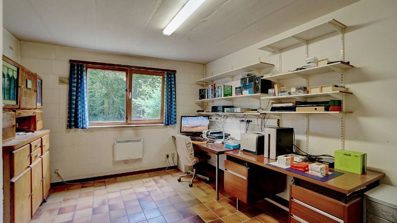 Villa van 265m² inclusief garage-kelder, op een perceel van 21a59ca foto 11
